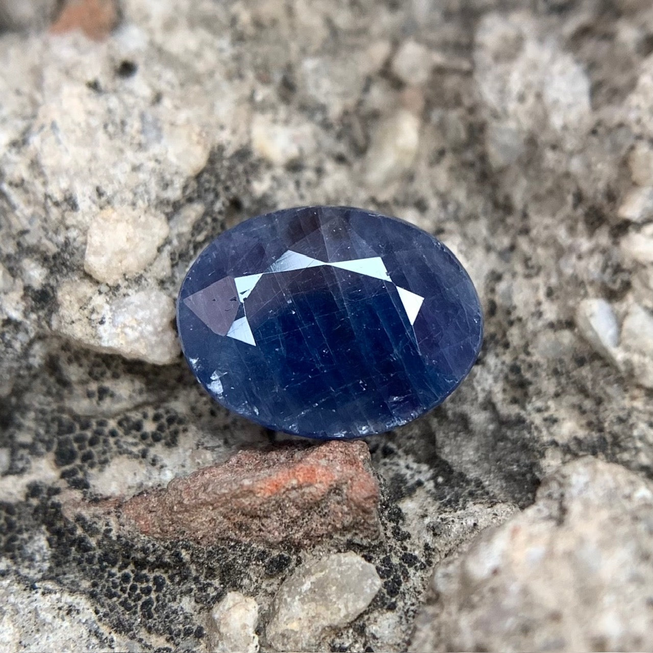 Natural Blue Sapphire - 3.20 Carats/3.55 Ratti