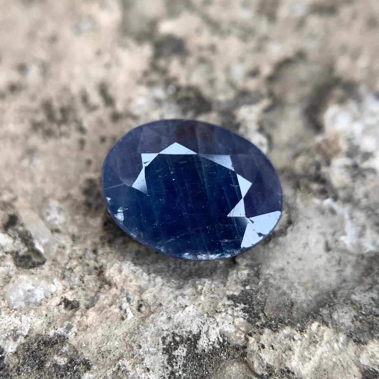 Natural Blue Sapphire - 3.20 Carats/3.55 Ratti