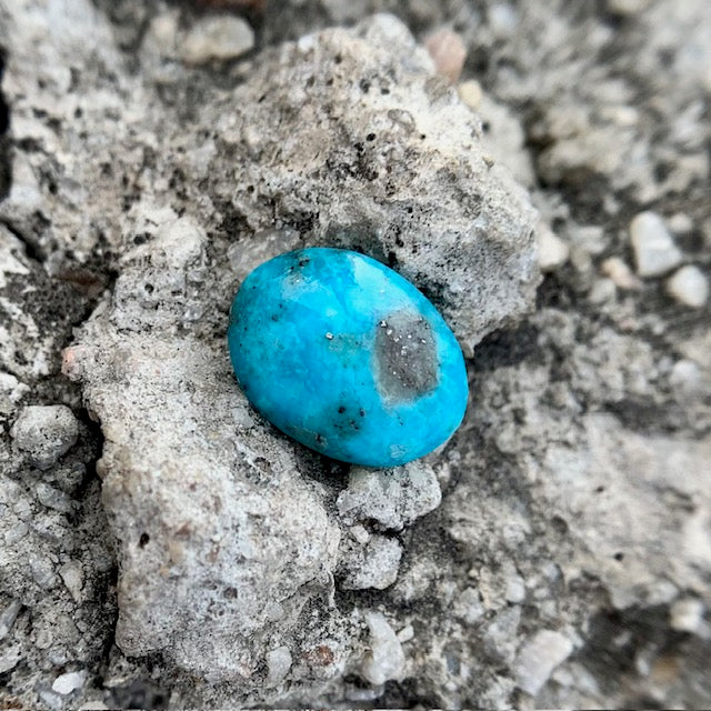 Natural Turquoise - 4.45 Carat/4.94 Ratti