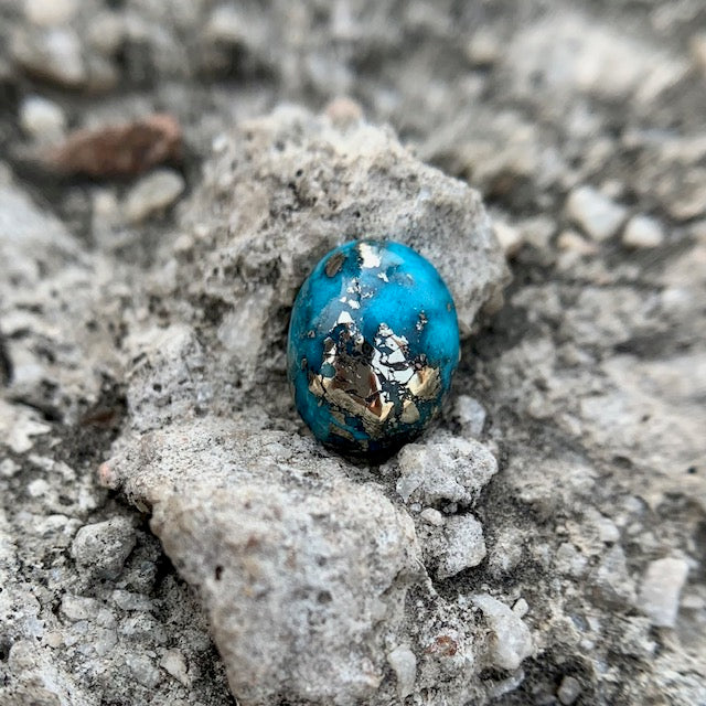 Natural Turquoise - 3.95 Carat/4.38 Ratti