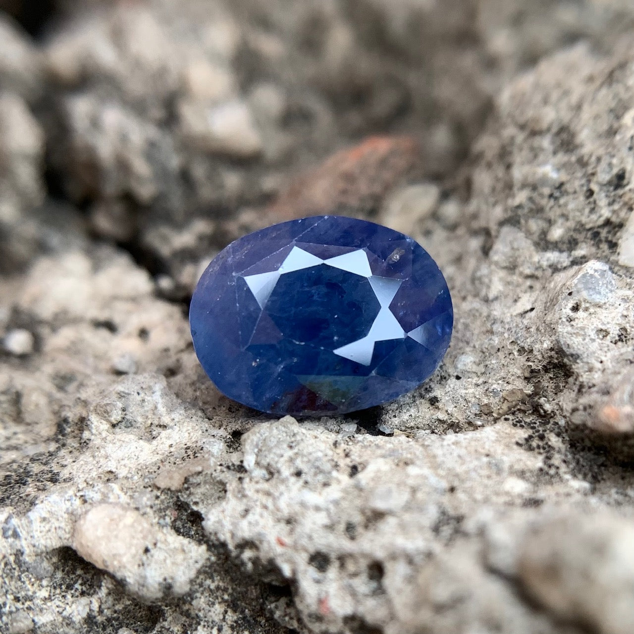 Natural Blue Sapphire - 4.85 Carats/5.38 Ratti