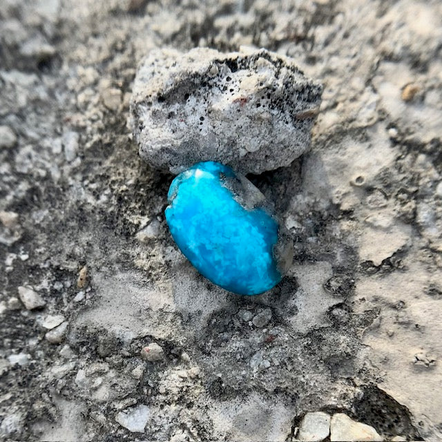 Natural Turquoise - 5.60 Carat/6.21 Ratti