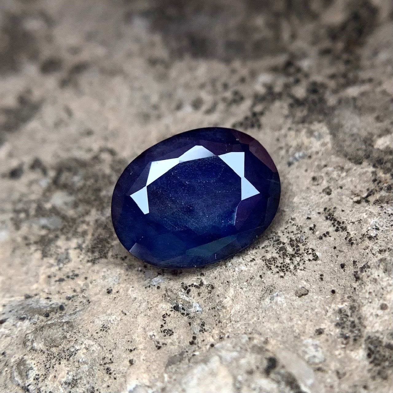 Natural Blue Sapphire - 3.20 Carats/3.55 Ratti