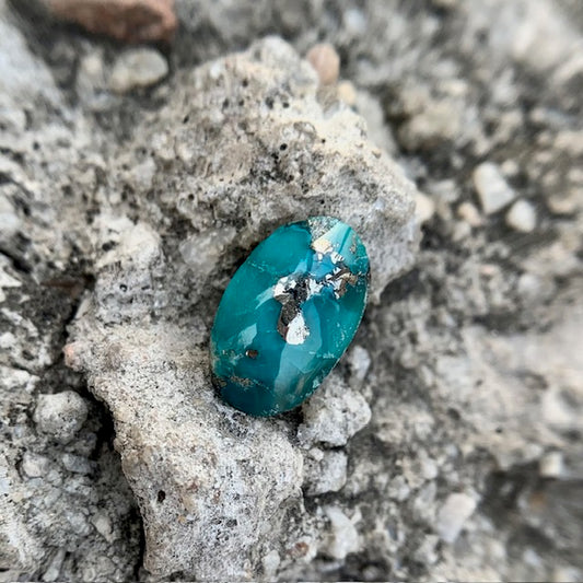 Natural Turquoise - 4.35 Carat/4.83 Ratti