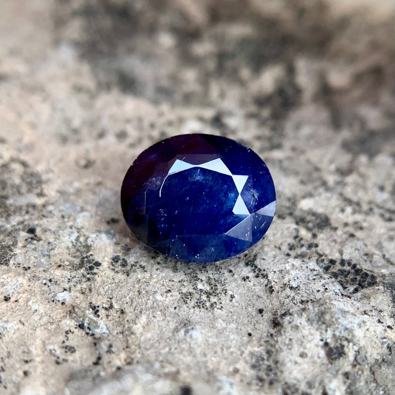 Natural Blue Sapphire - 3.60 Carats/4.00 Ratti