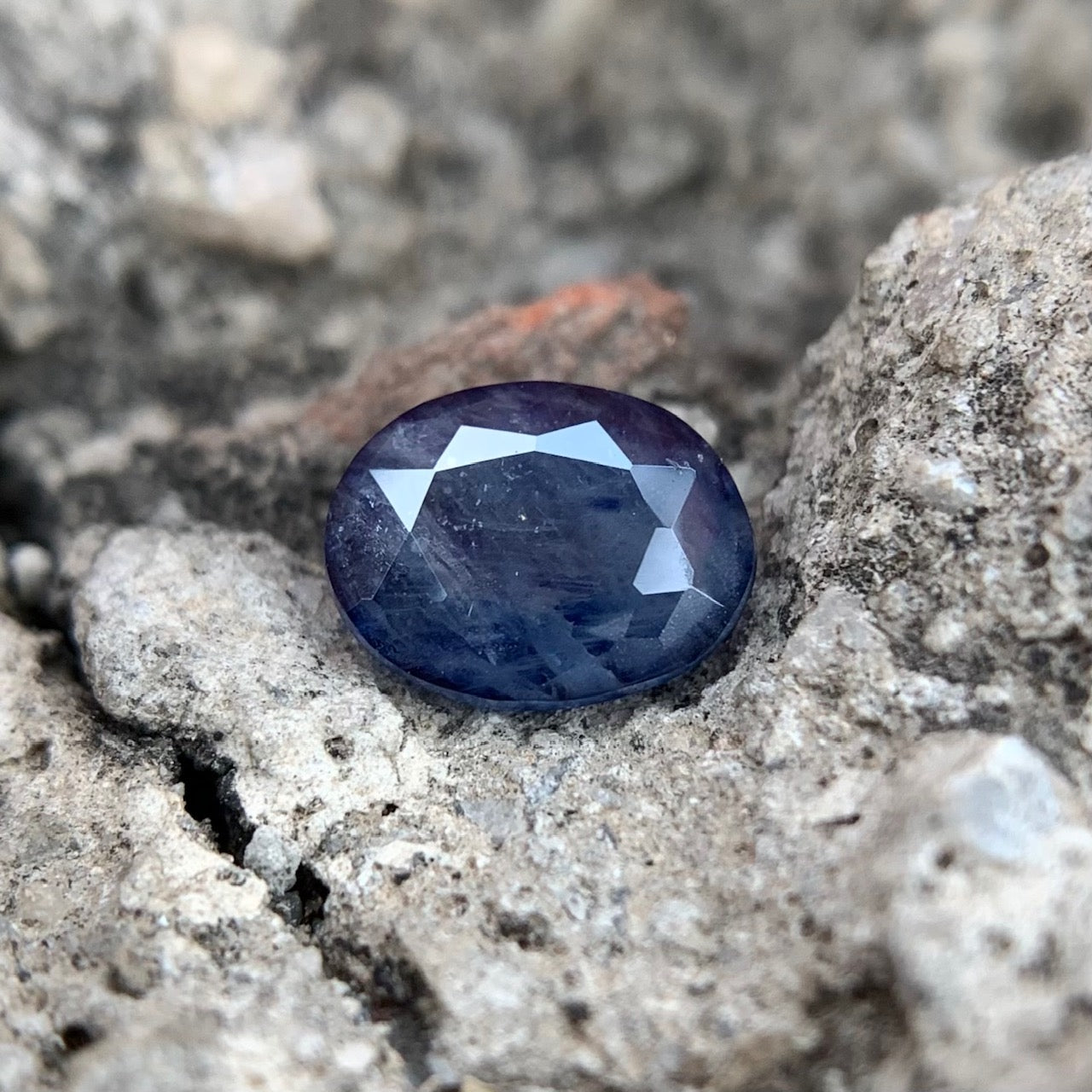 Natural Blue Sapphire - 2.15 Carats/2.39 Ratti