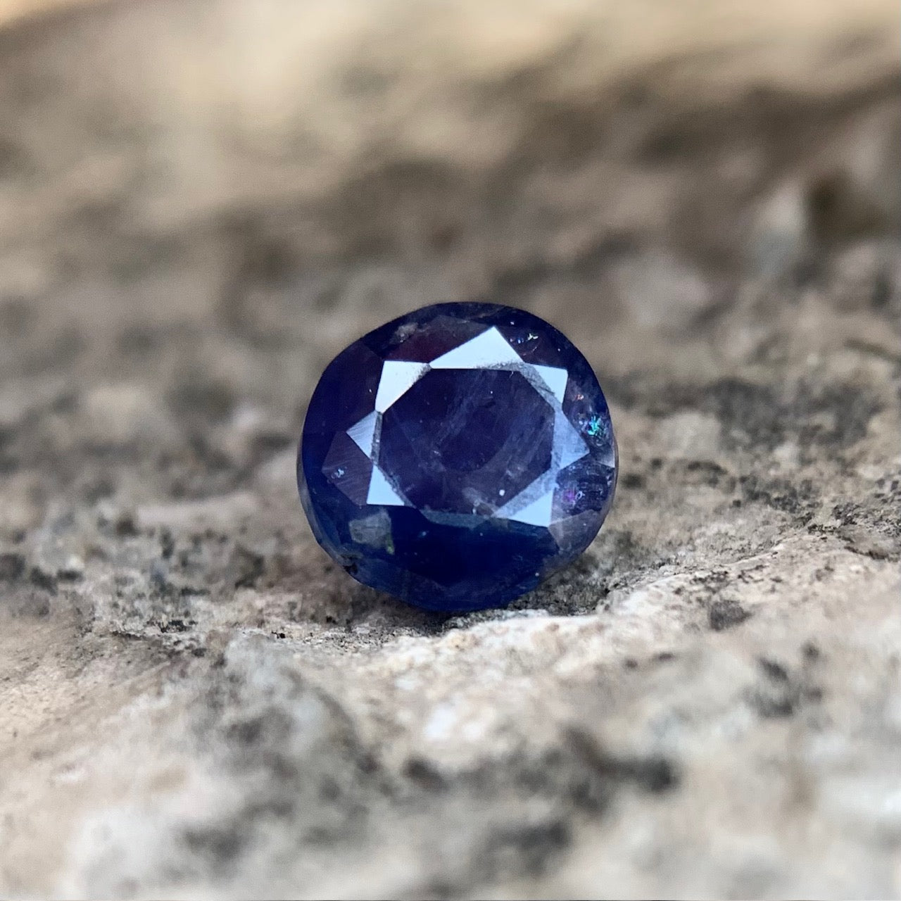 Natural Blue Sapphire - 2.05 Carats/2.28 Ratti