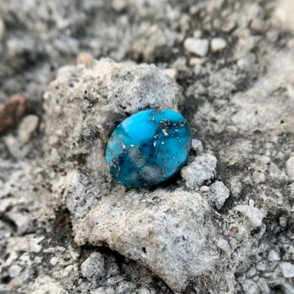 Natural Turquoise - 4.20 Carat/4.66 Ratti