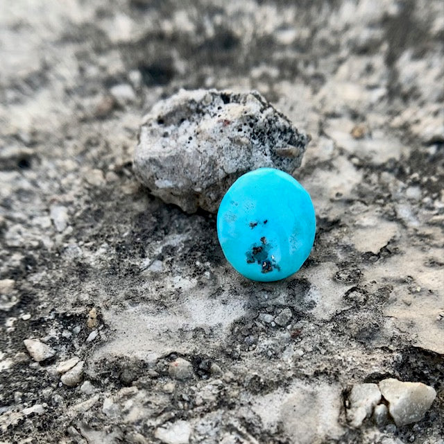 Natural Turquoise - 3.70 Carat/4.10 Ratti