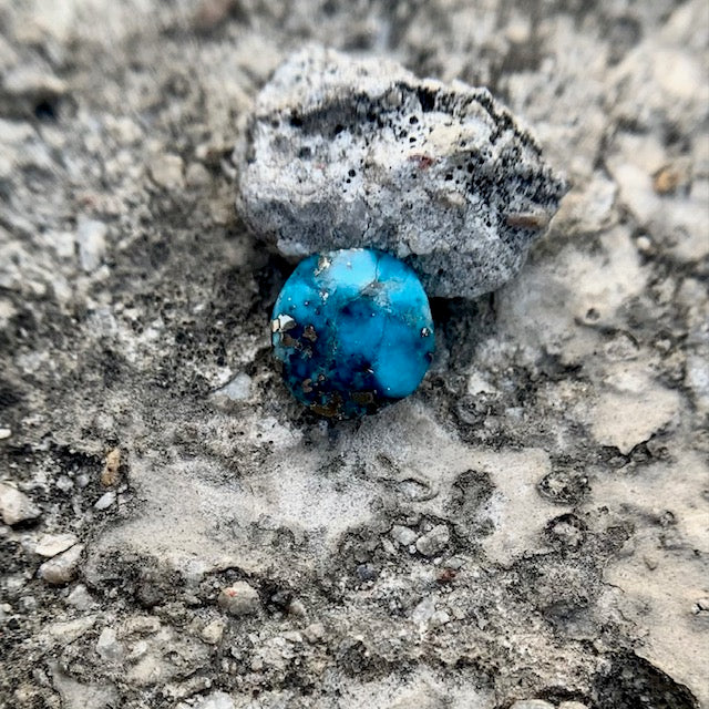 Natural Turquoise - 2.80 Carat/3.10 Ratti