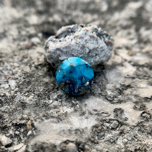 Natural Turquoise - 2.80 Carat/3.10 Ratti