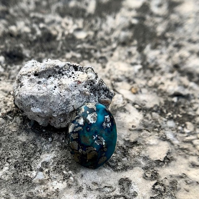 Natural Turquoise - 3.65 Carat/4.05 Ratti