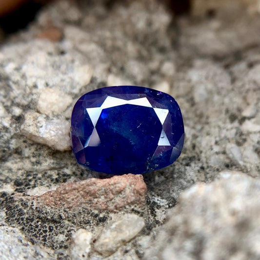 Natural Blue Sapphire - 4.15 Carats/4.60 Ratti