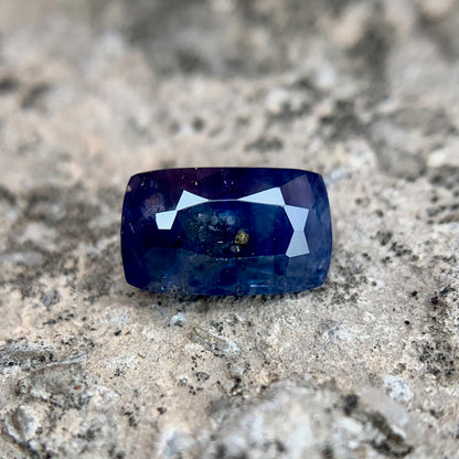 Natürlicher blauer Saphir – 4,05 Karat/4,50 Ratti