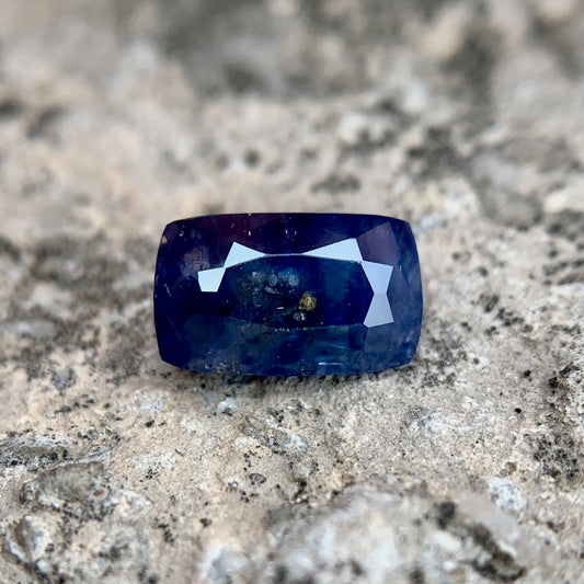 Natural Blue Sapphire - 4.05 Carats/4.50 Ratti