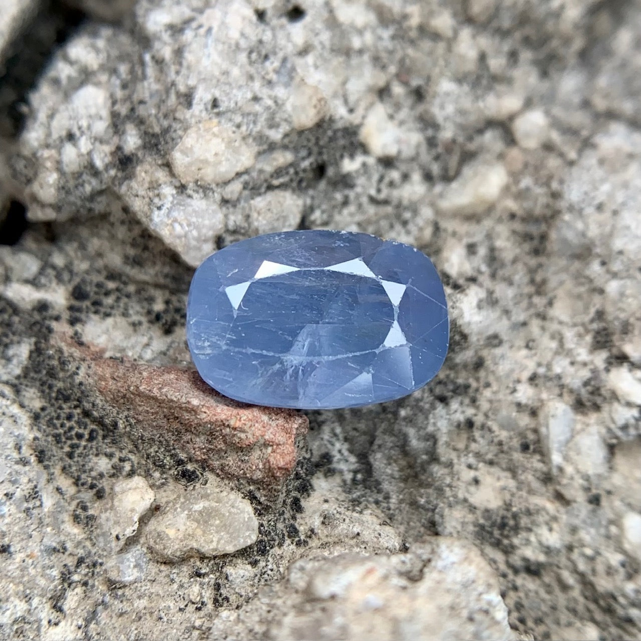 Natural Blue Sapphire - 3.50 Carats/3.90 Ratti