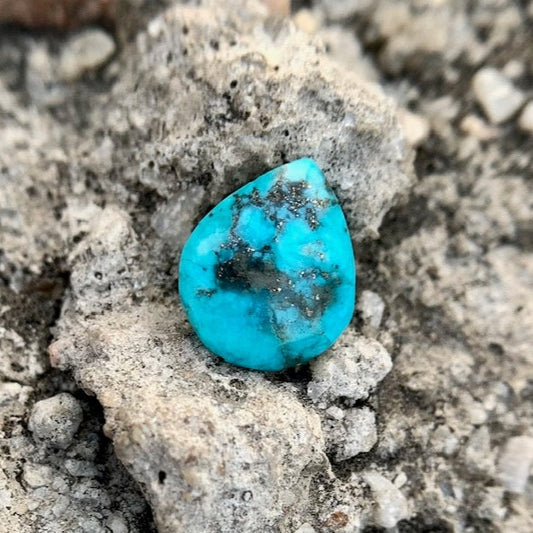 Natural Turquoise - 3.25 Carat/3.60 Ratti