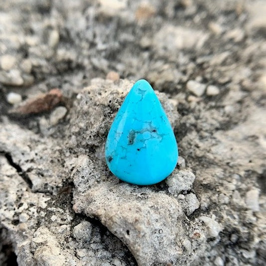 Natural Turquoise - 5.10 Carat/5.66 Ratti