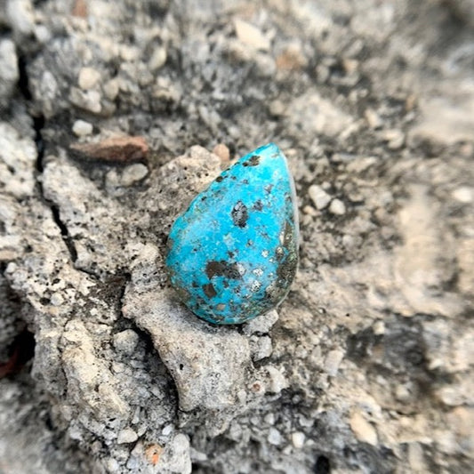 Natural Turquoise - 24.55 Carat/27.25 Ratti