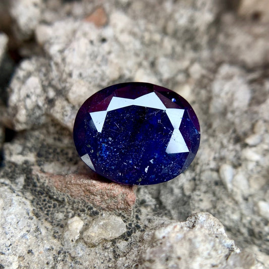 Natural Blue Sapphire - 8.20 Carats/9.10 Ratti