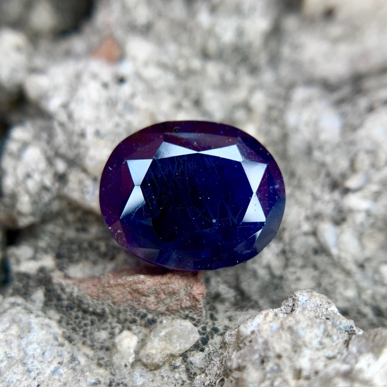 Natural Blue Sapphire - 9.60 Carats/10.65 Ratti