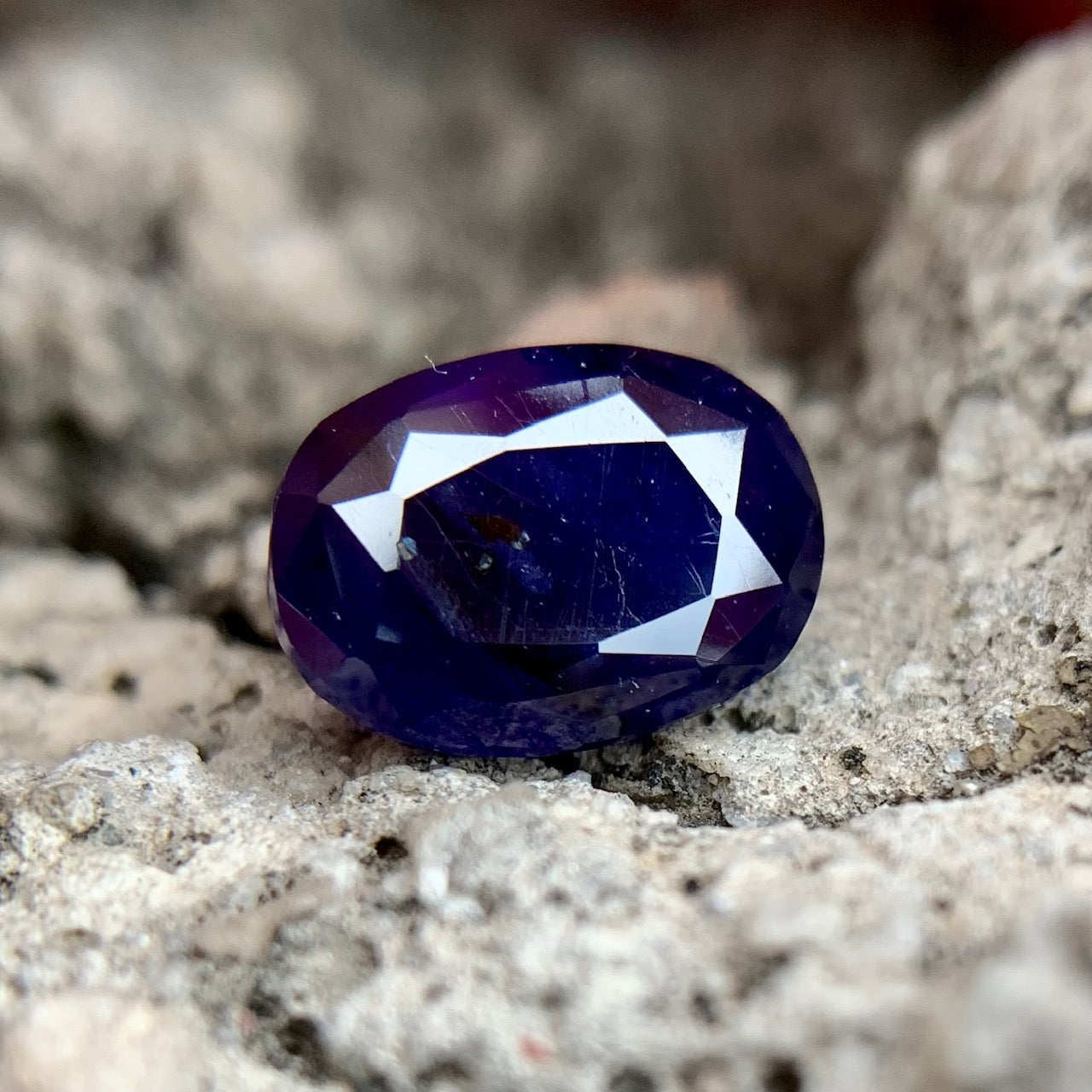 Natural Blue Sapphire - 4.15 Carats/4.60 Ratti