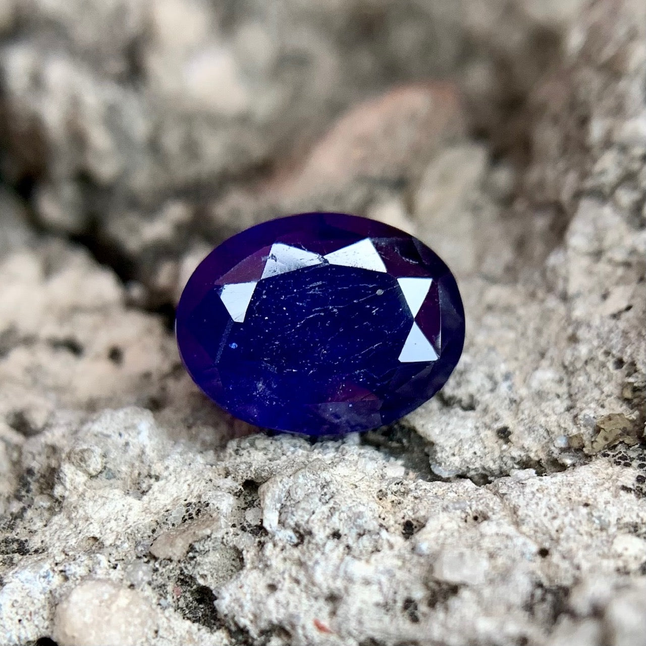 Natural Blue Sapphire - 3.95 Carats/4.38 Ratti