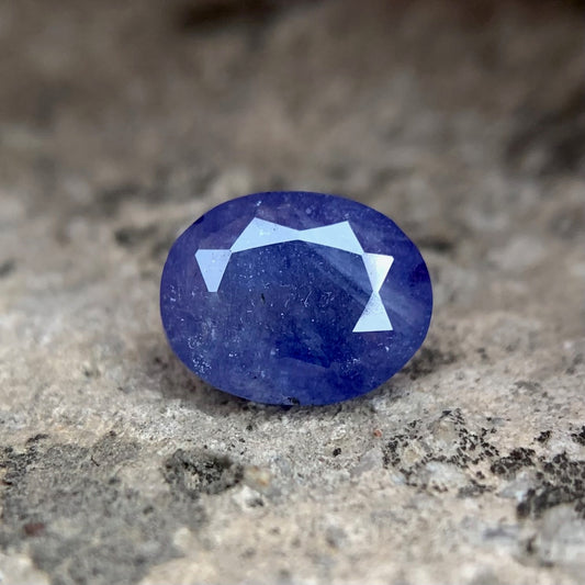 Natural Blue Sapphire - 4.05 Carats/4.50 Ratti