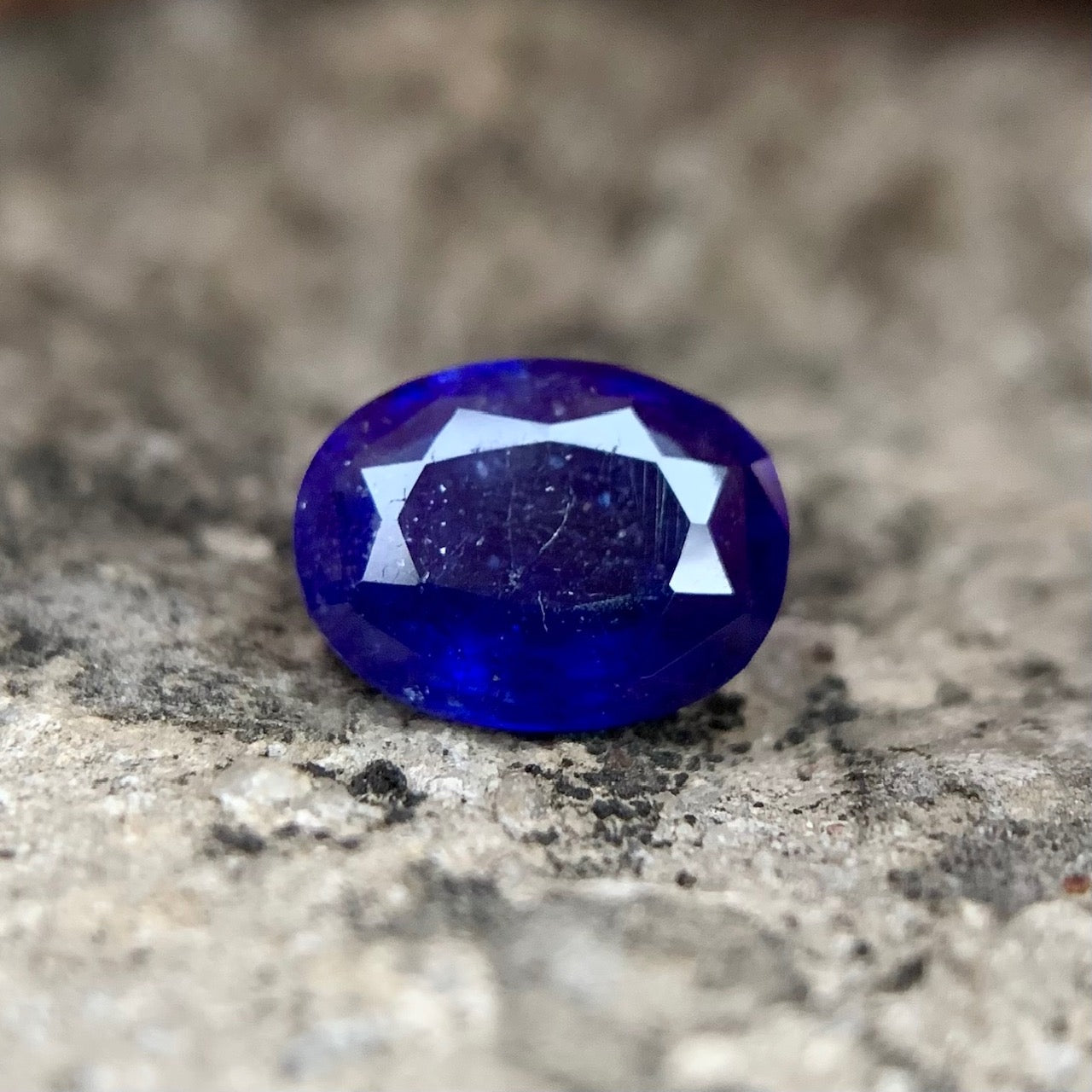 Natural Blue Sapphire - 3.05 Carats/3.40 Ratti