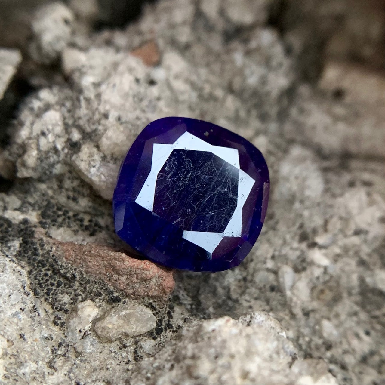 Natural Blue Sapphire - 8.00 Carats/8.90 Ratti