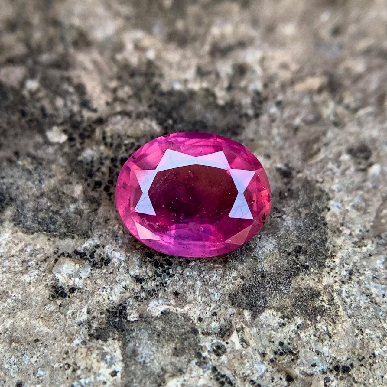 Natural Ruby - 3.60 Carats/4.00 Ratti