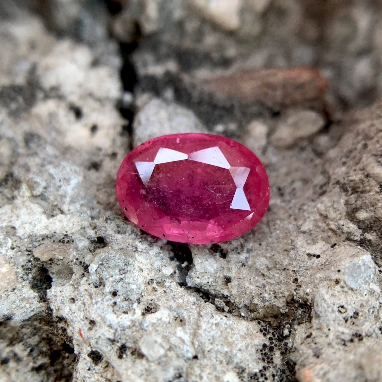 Natural Ruby - 2.85 Carats/3.16 Ratti