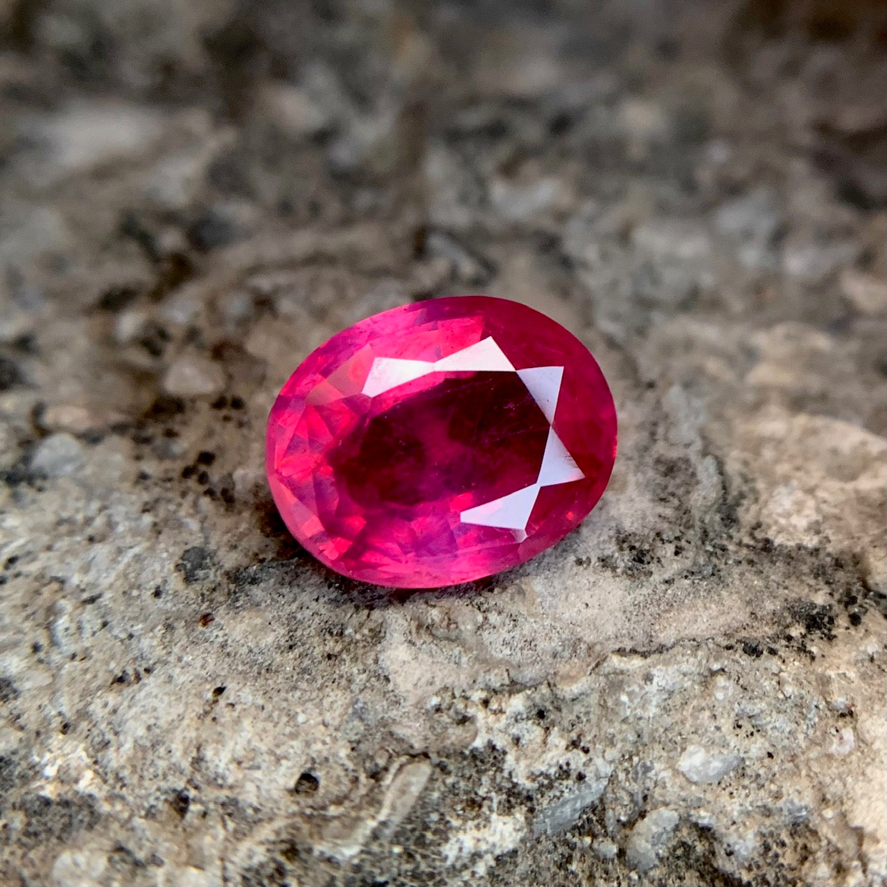 Natural Ruby - 4.00 Carats/4.44 Ratti