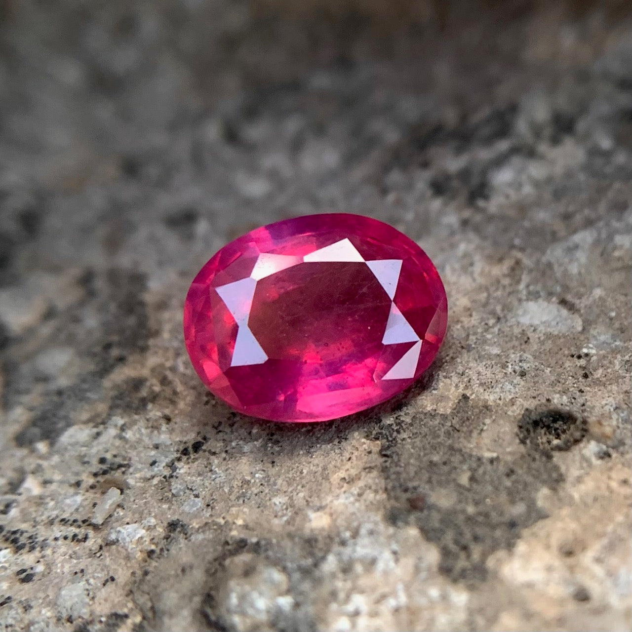 Natural Ruby - 4.00 Carats/4.44 Ratti