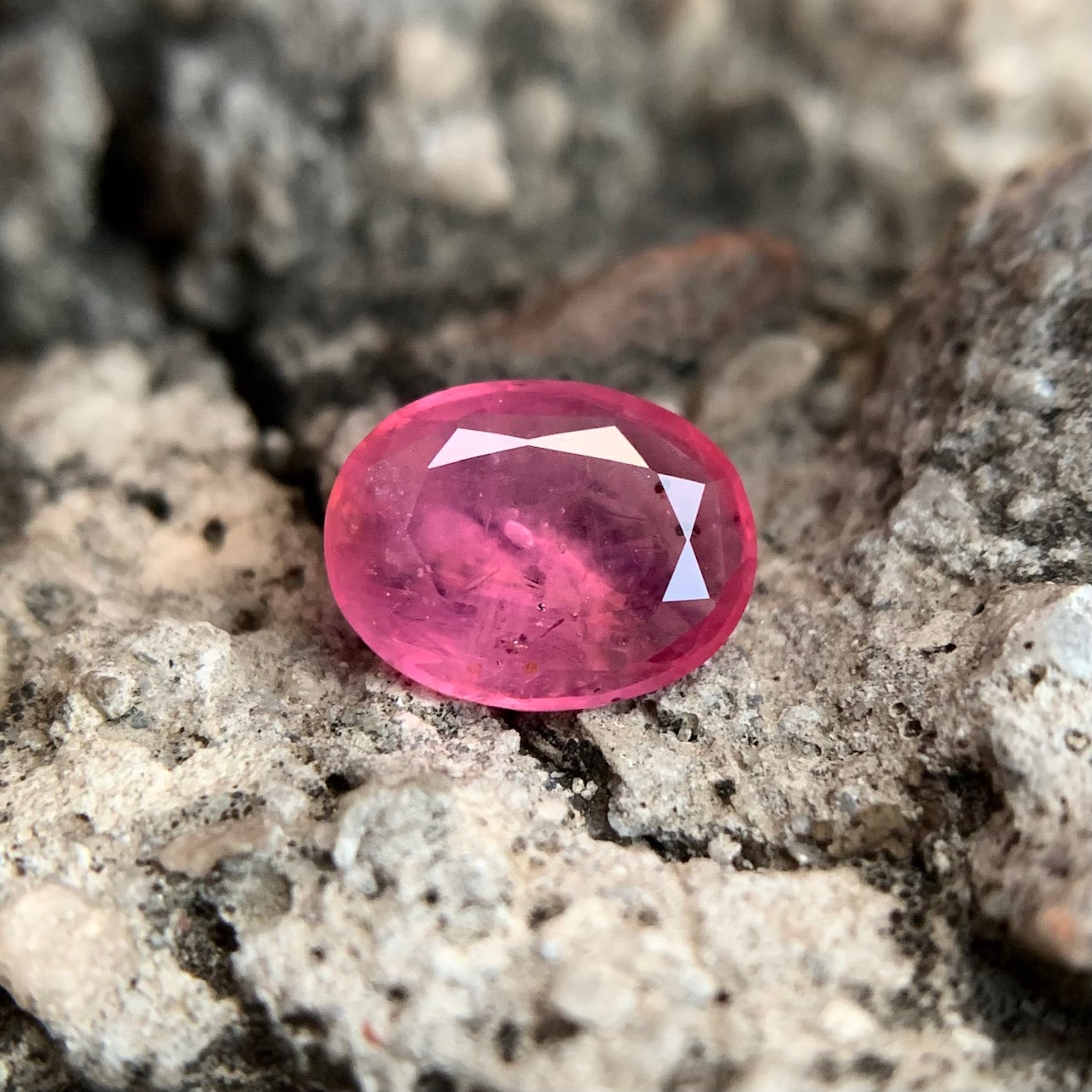 Natural Ruby - 2.85 Carats/3.16 Ratti