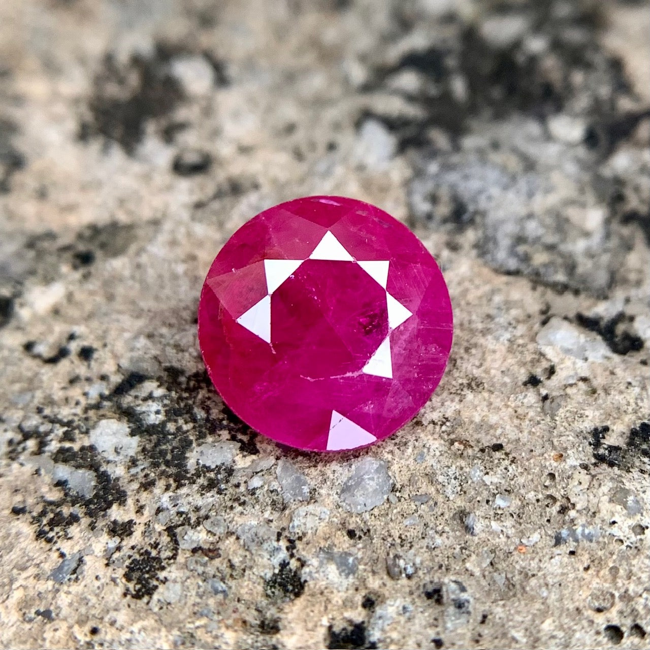 Natural Ruby - 2.60 Carats/2.89 Ratti