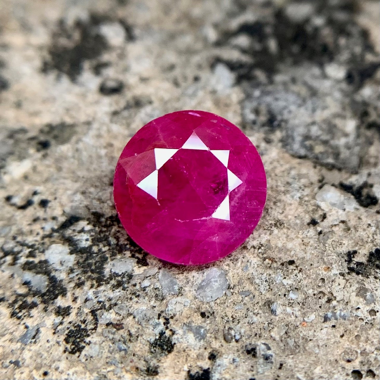 Natural Ruby - 2.60 Carats/2.89 Ratti