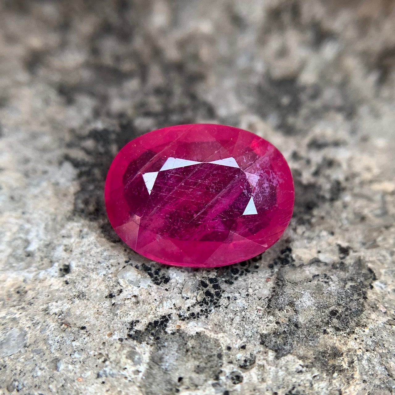 Natural Ruby - 9.20 Carats/10.21 Ratti