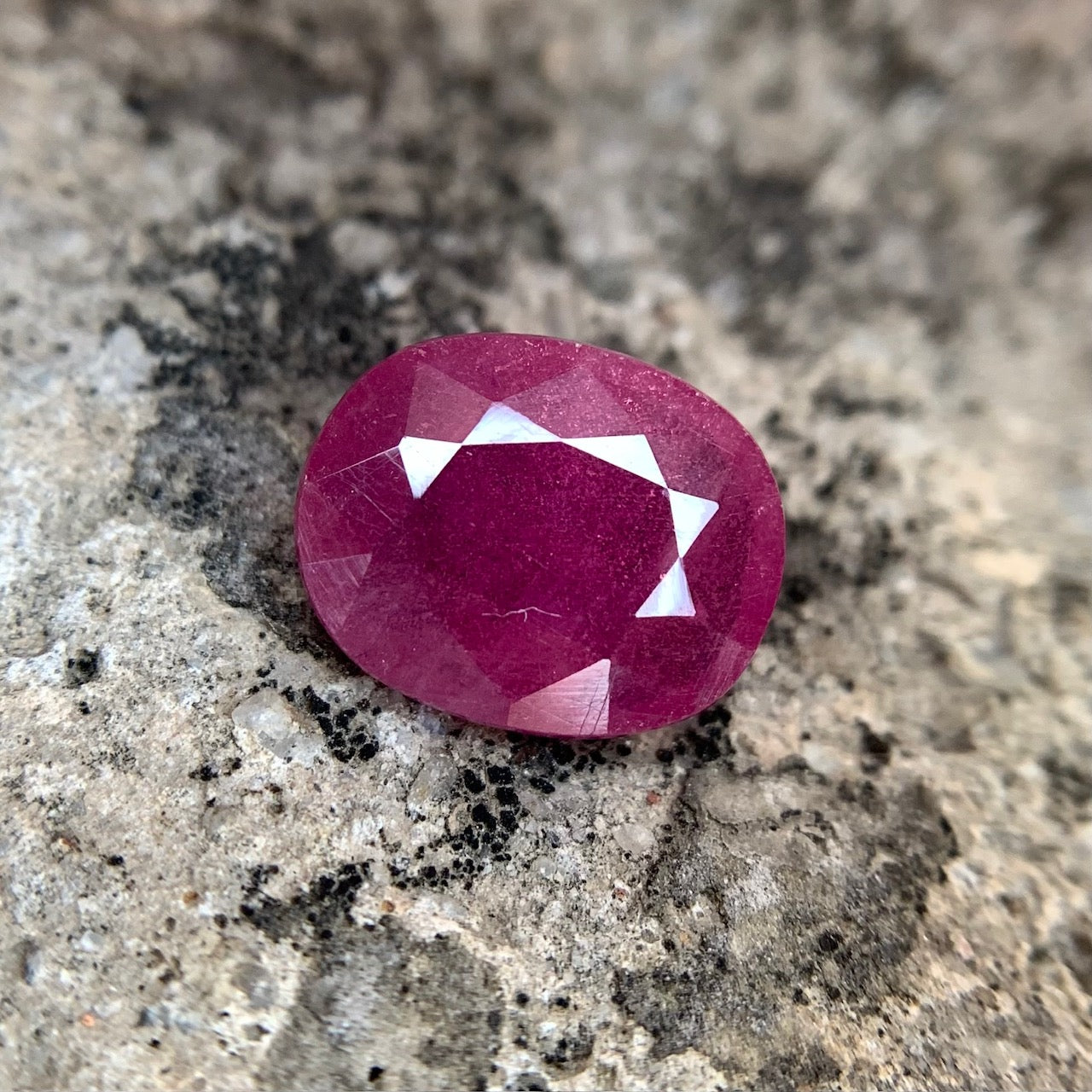 Natural Ruby - 7.20 Carats/8.00 Ratti