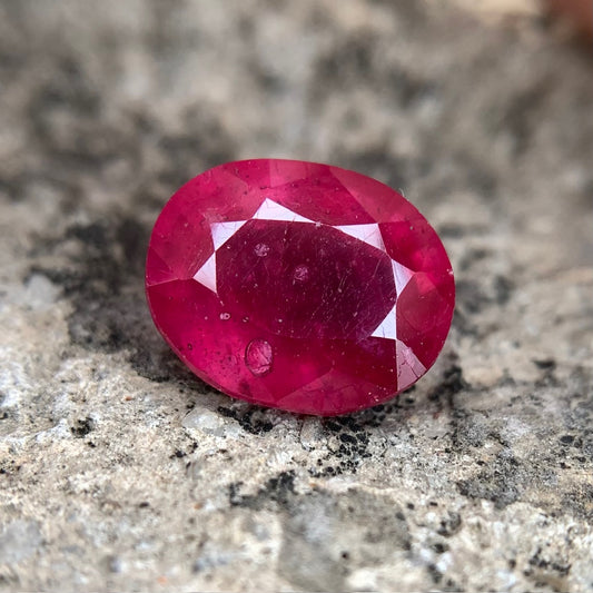 Natural Ruby - 10.35 Carats/11.50 Ratti