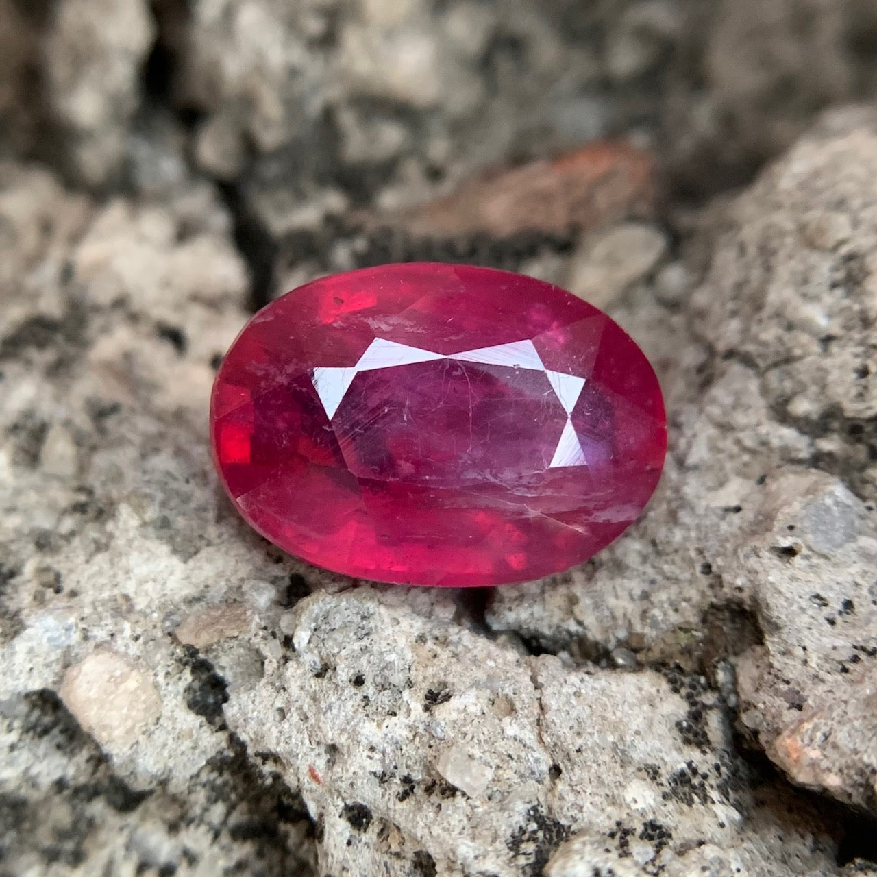 Natural Ruby - 9.45 Carats/10.50 Ratti