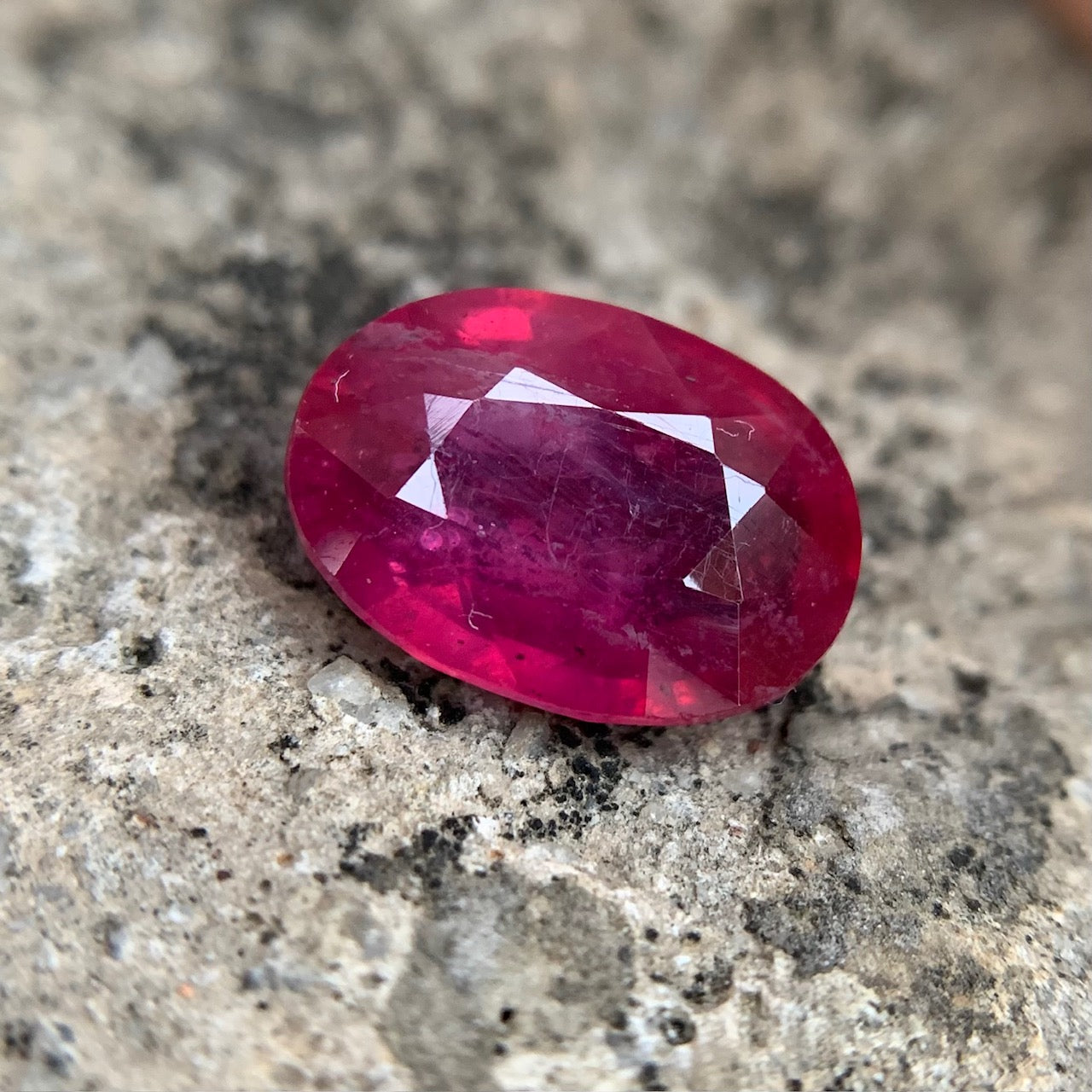 Natural Ruby - 9.45 Carats/10.50 Ratti