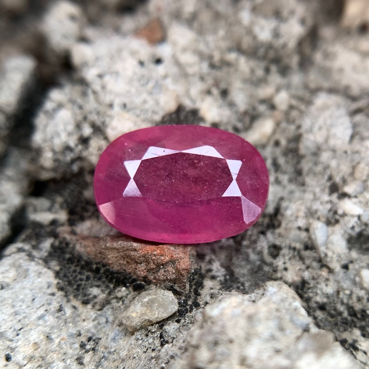 Natural Ruby - 5.85 Carats/6.50 Ratti