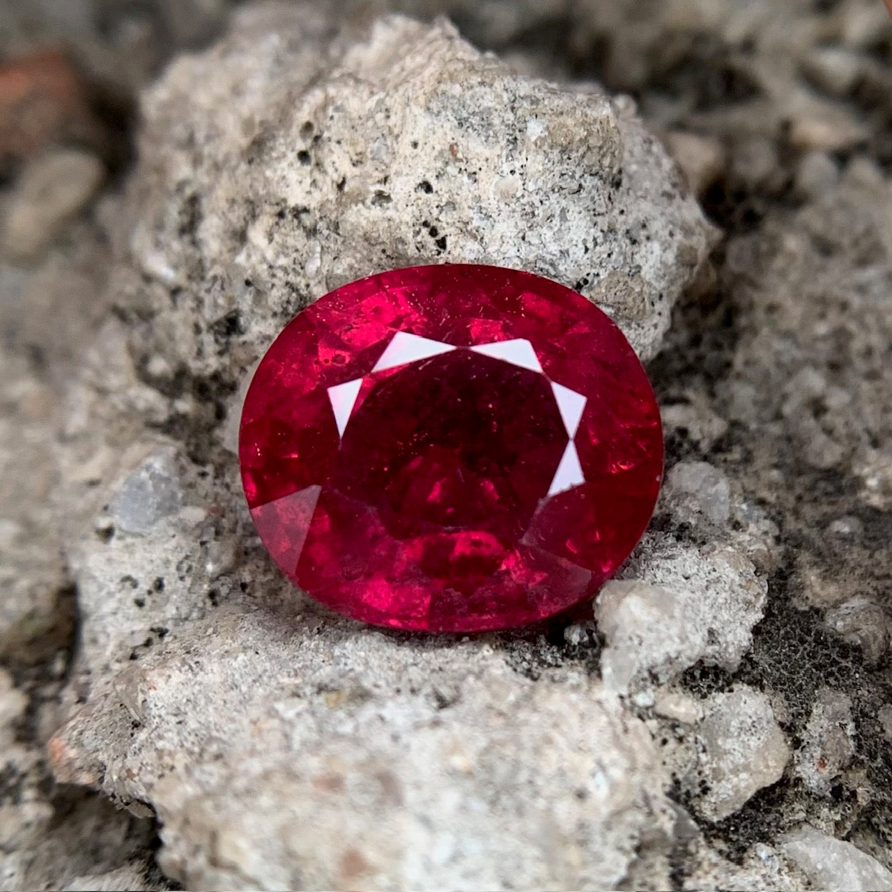 Natural Ruby - 7.20 Carats/8.00 Ratti