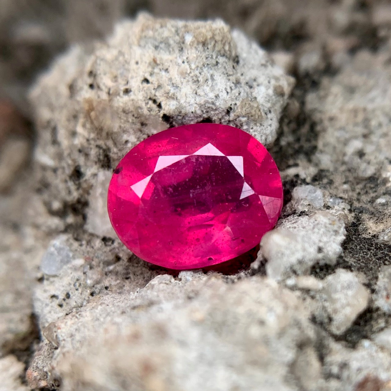 Natural Ruby - 4.25 Carats/4.69 Ratti