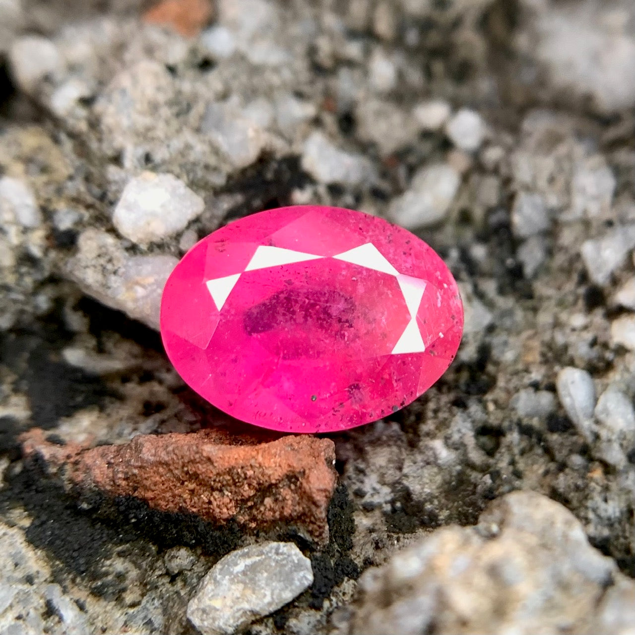 Natural Ruby - 3.60 Carats/4.00 Ratti