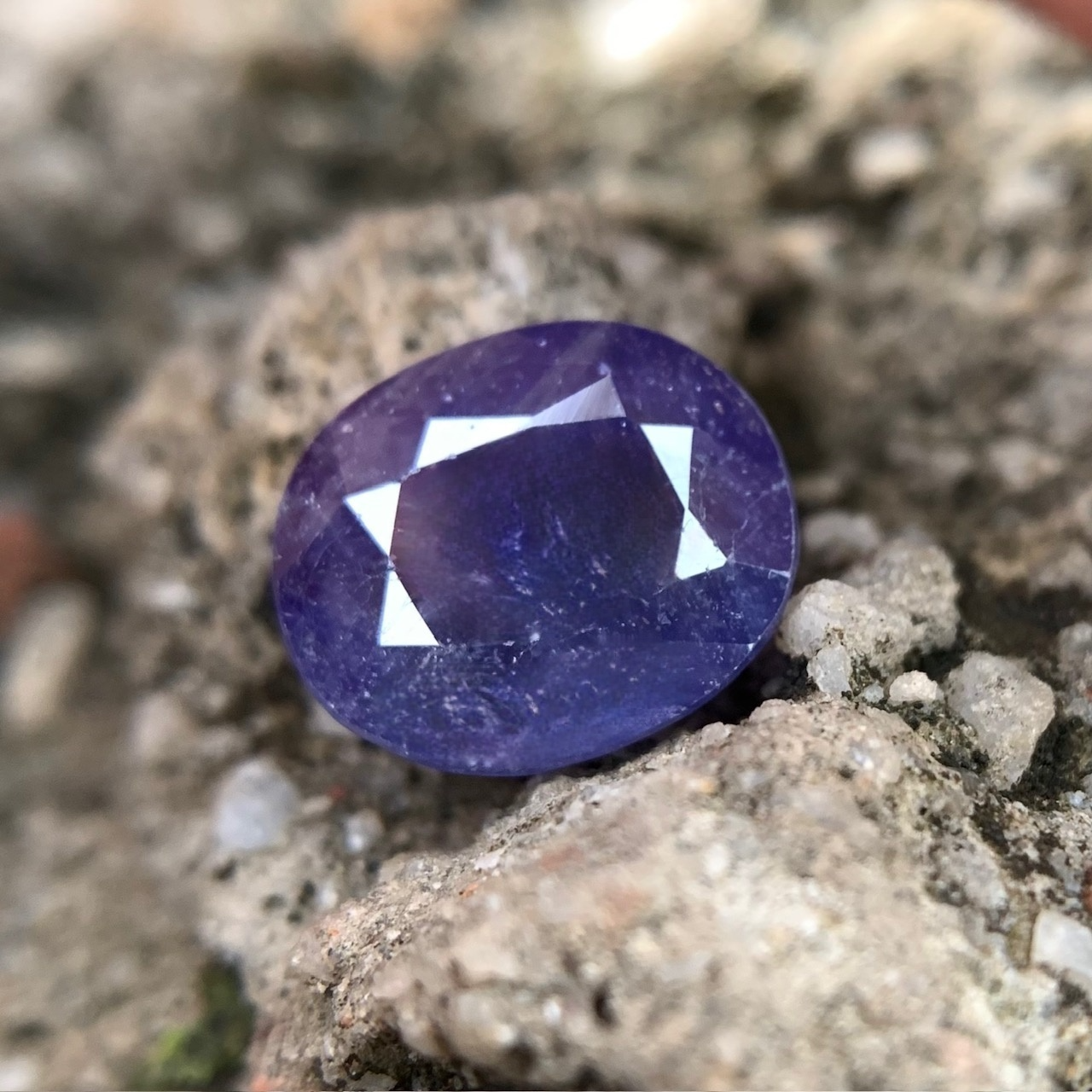 Natural Blue Sapphire - 8.65 Carats/9.60 Ratti