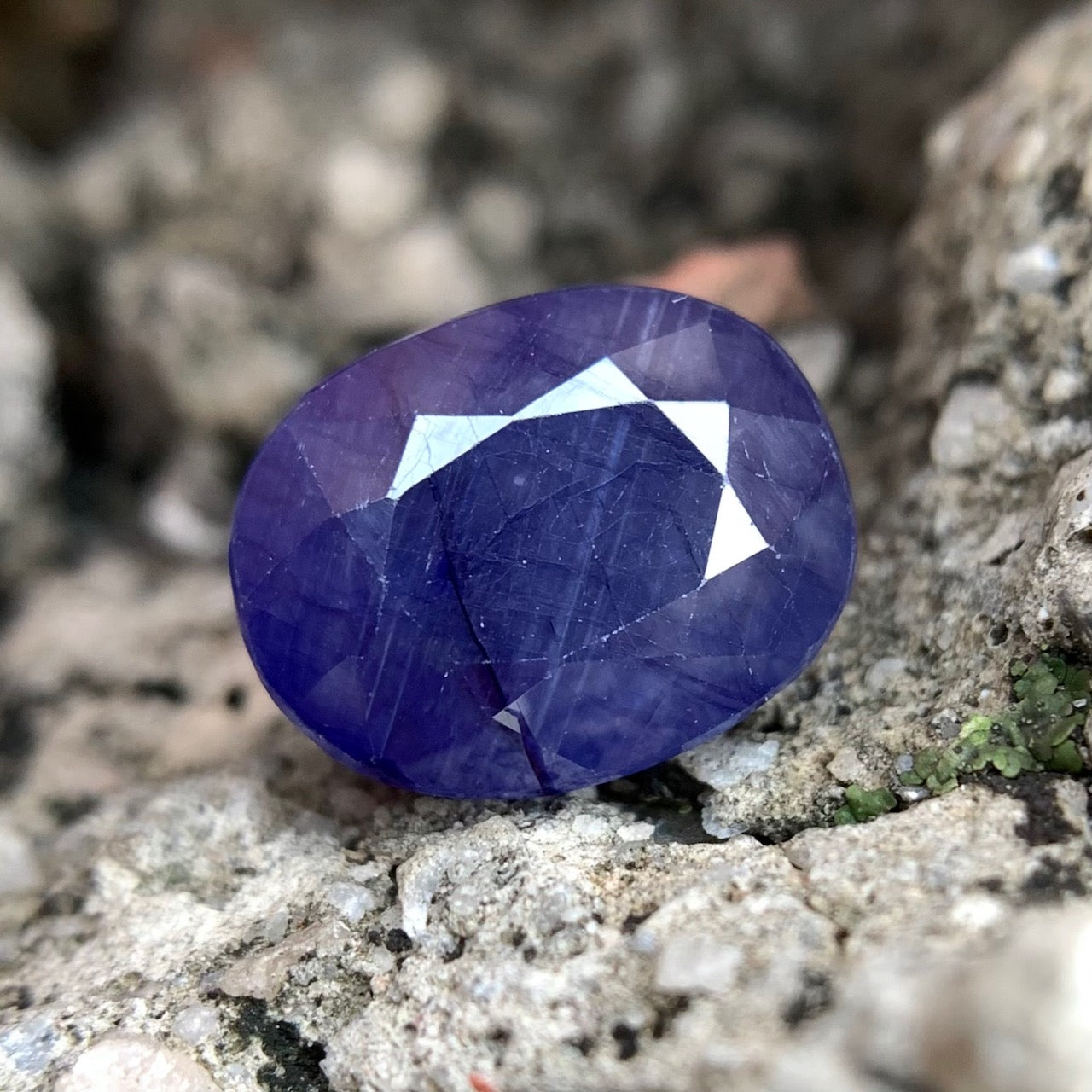 Natural Blue Sapphire - 9.30 Carats/10.32 Ratti