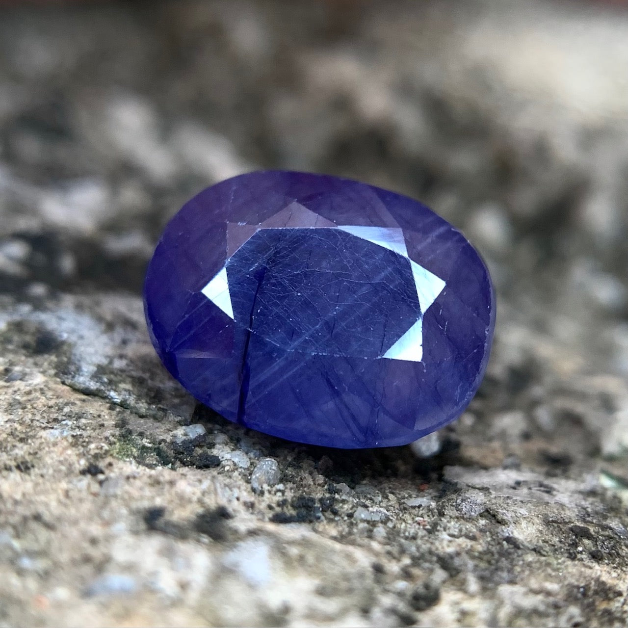 Natural Blue Sapphire - 9.30 Carats/10.32 Ratti