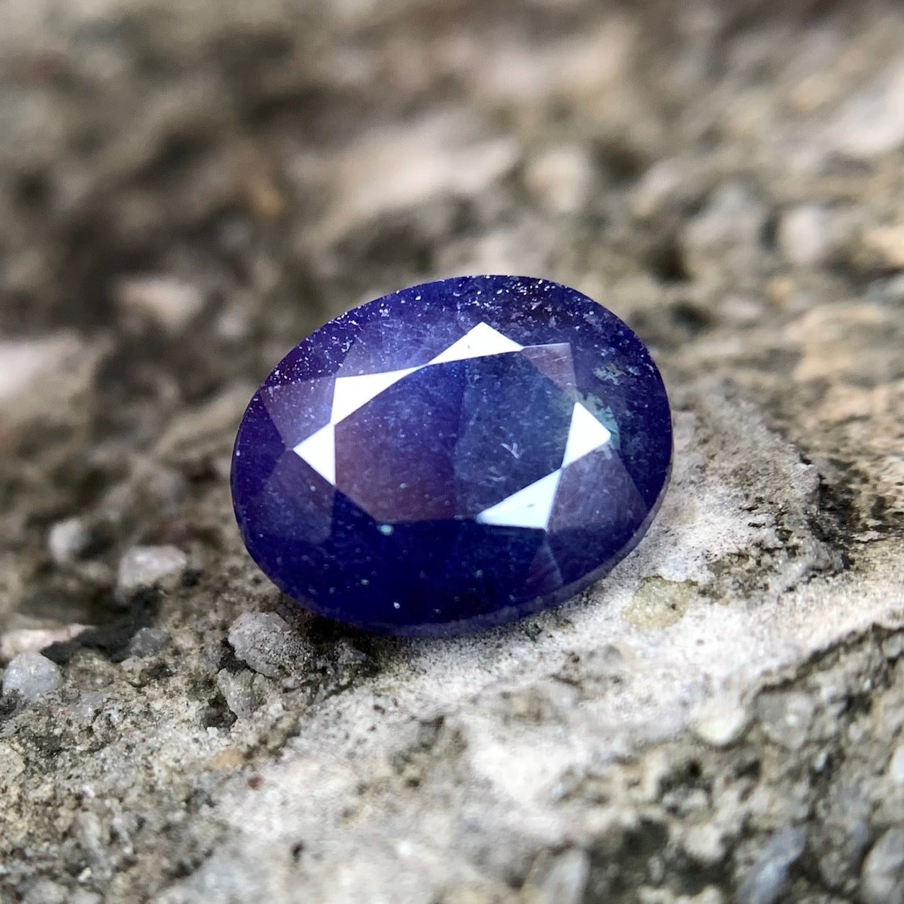 Natural Blue Sapphire - 4.55 Carats/5.05 Ratti